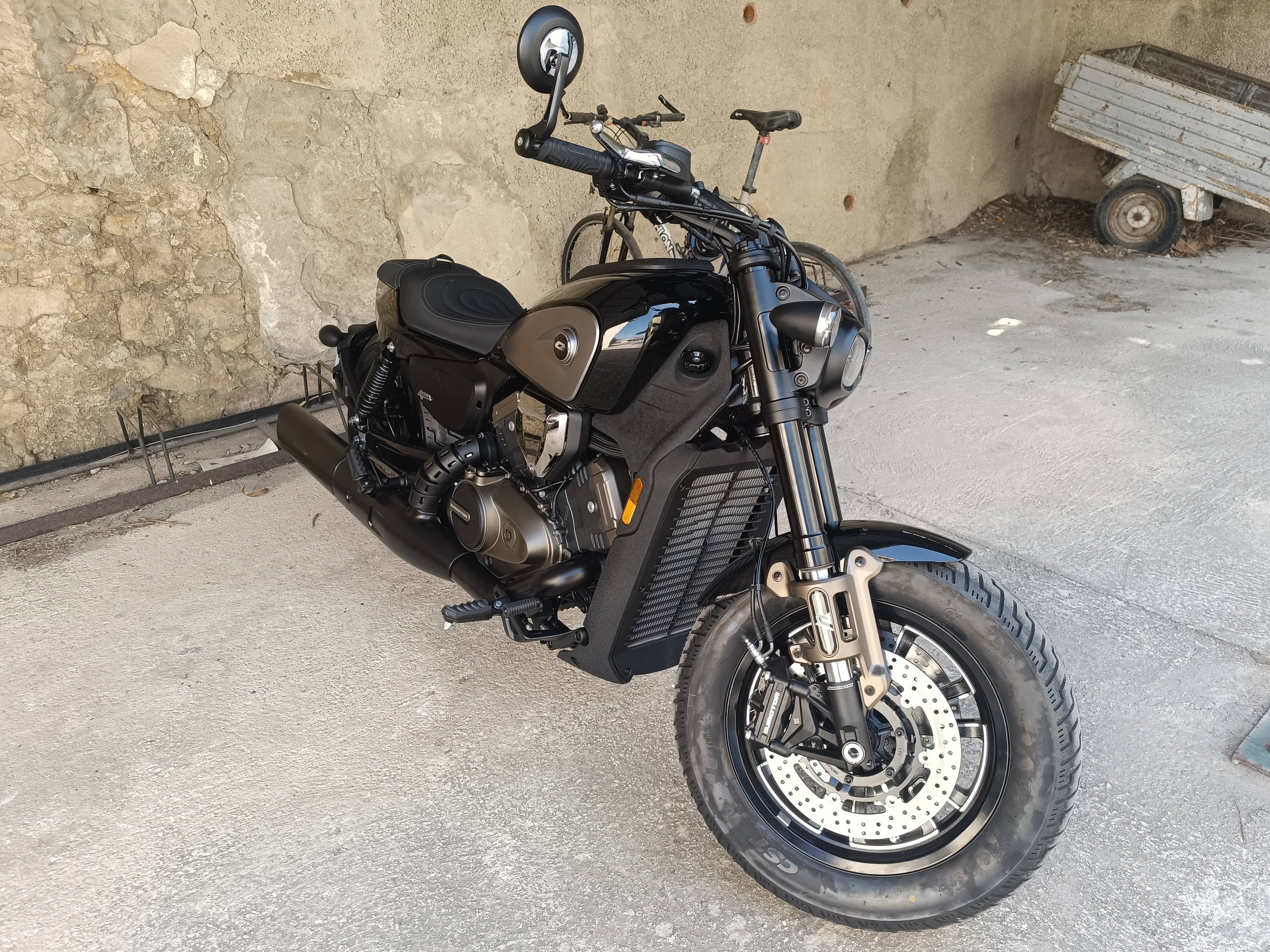 QJMOTOR SRV V4 A2